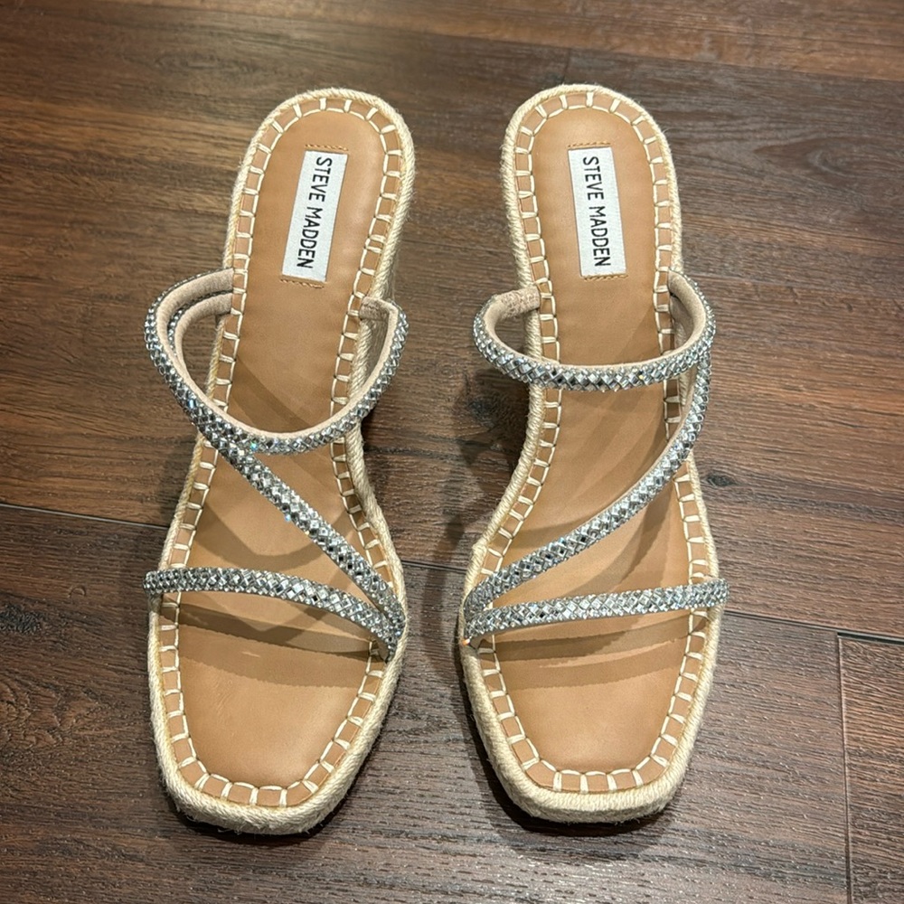 Steve Madden NWOT Rhinestone Strappy Wedges Sandals. No Box.